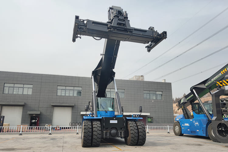 XCMG Reach Stacker Container Handler for sale in Malawi - Container heftruck: afbeelding 3 XCMG Reach Stacker Container Handler for sale in Malawi - Container heftruck: afbeelding 3