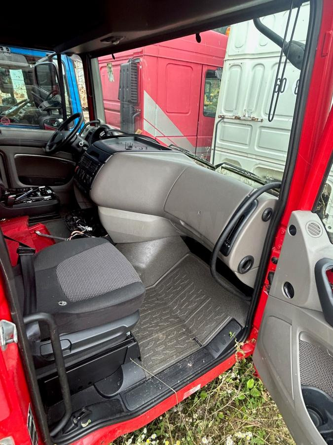 DAF XF105-460 Rouge - Cabine voor Vrachtwagen: afbeelding 2 DAF XF105-460 Rouge - Cabine voor Vrachtwagen: afbeelding 2