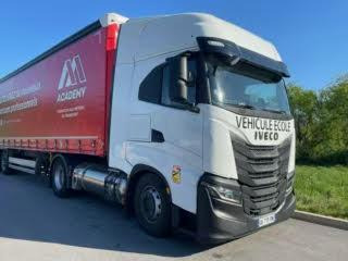 Iveco S-WAY 460 - Trekker: afbeelding 2 Iveco S-WAY 460 - Trekker: afbeelding 2