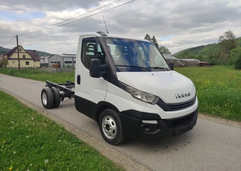 Iveco DAILY 35c14 2.3 hpi rama do zabudowy, - Chassis vrachtwagen: afbeelding 1 Iveco DAILY 35c14 2.3 hpi rama do zabudowy, - Chassis vrachtwagen: afbeelding 1
