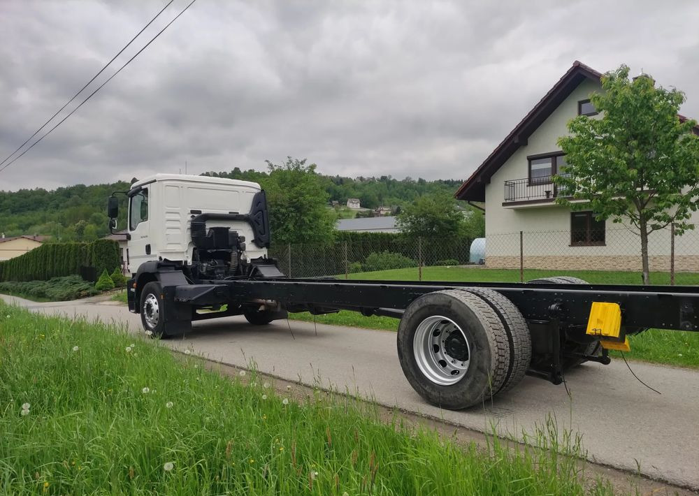 MAN TGM 18.290 ramo do zabudowy 18DMC - Chassis vrachtwagen: afbeelding 4 MAN TGM 18.290 ramo do zabudowy 18DMC - Chassis vrachtwagen: afbeelding 4