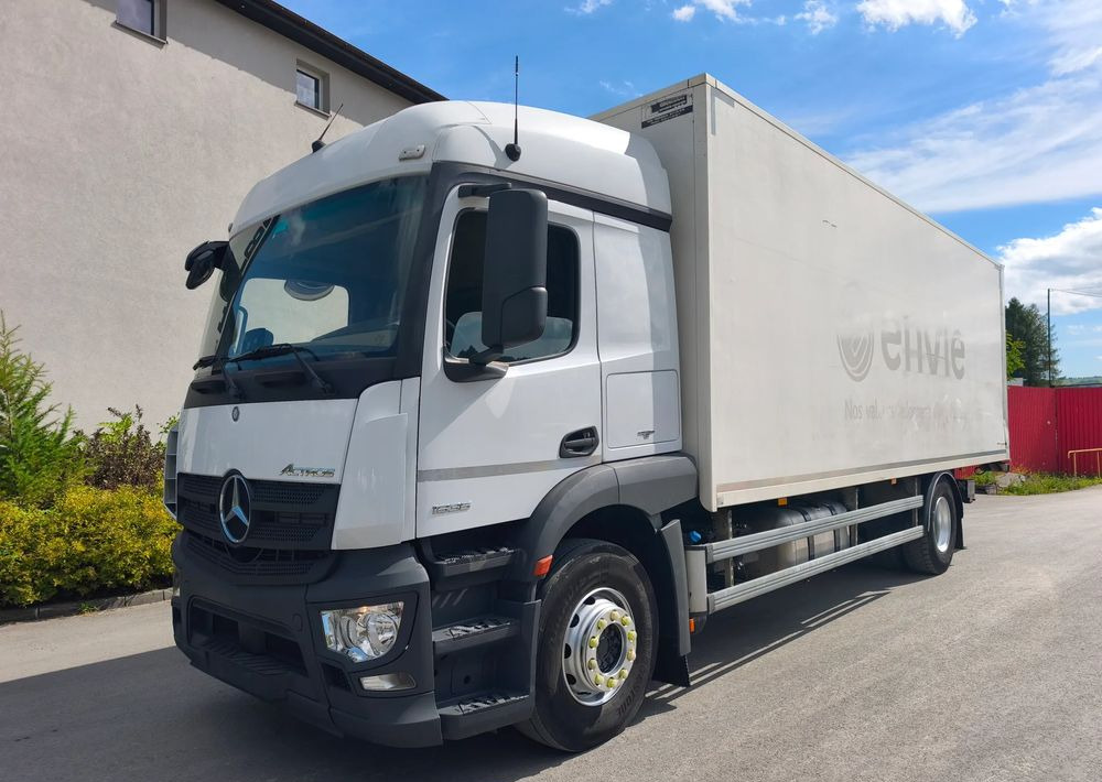 Mercedes-Benz ACTROS 18.360 kontener 18 p , winda - Bakwagen: afbeelding 2 Mercedes-Benz ACTROS 18.360 kontener 18 p , winda - Bakwagen: afbeelding 2