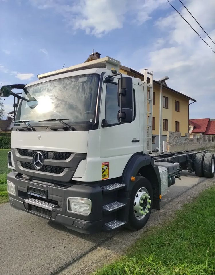 Mercedes-Benz AXOR 1829 rama do zabudowy blokada mostu - Chassis vrachtwagen: afbeelding 4 Mercedes-Benz AXOR 1829 rama do zabudowy blokada mostu - Chassis vrachtwagen: afbeelding 4