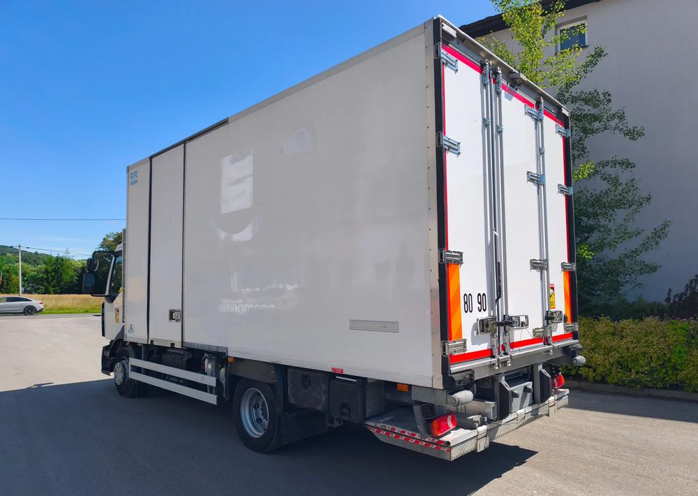 Renault GAMA D 12.210 chłodnia izoterma 14 palet poduszka - Koelwagen vrachtwagen: afbeelding 2 Renault GAMA D 12.210 chłodnia izoterma 14 palet poduszka - Koelwagen vrachtwagen: afbeelding 2