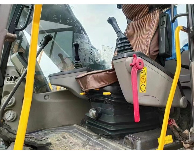 2024 Volvo EC220 - Rupsgraafmachine: afbeelding 5 2024 Volvo EC220 - Rupsgraafmachine: afbeelding 5