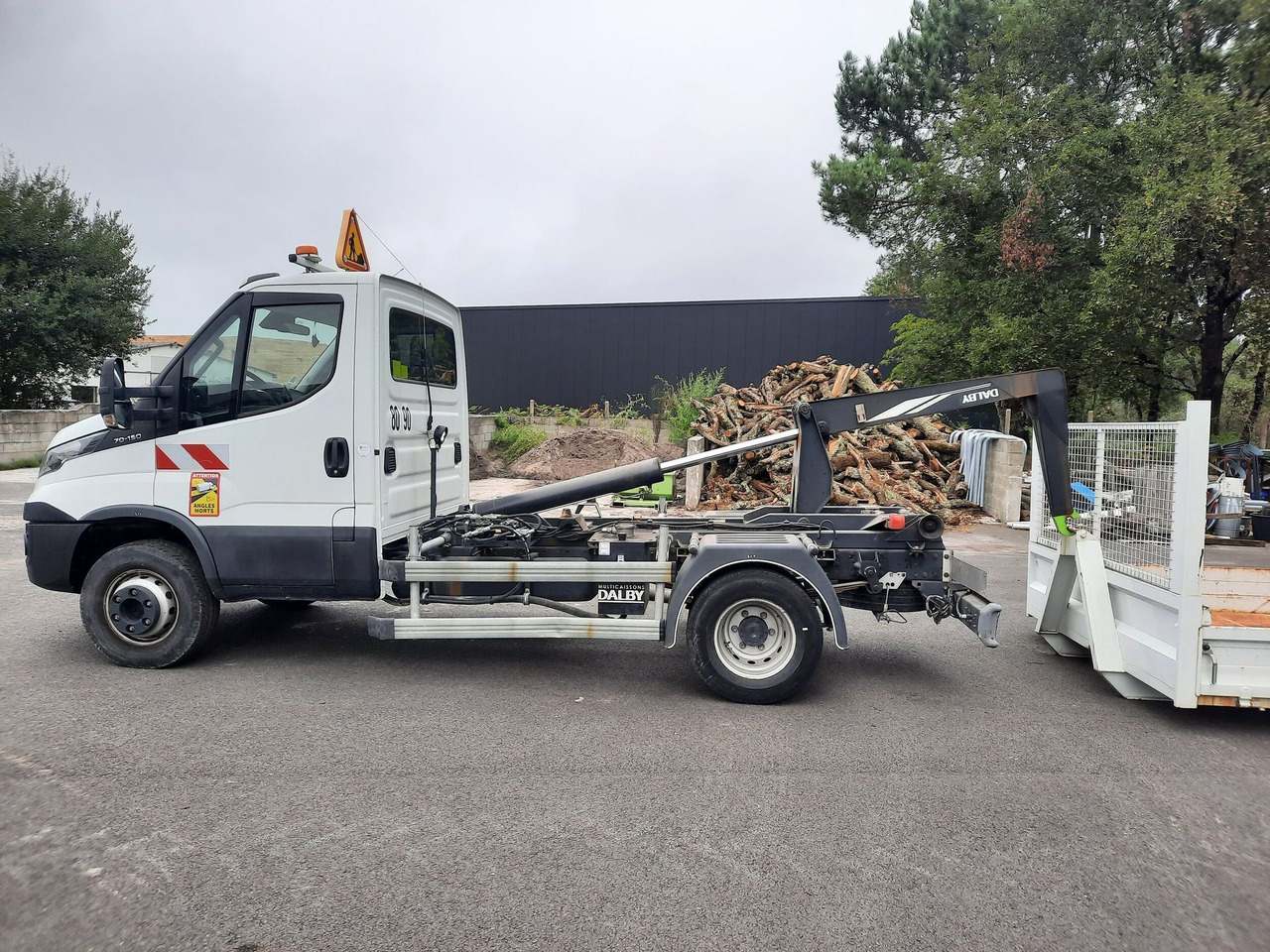 Polybenne Iveco 7 tonnes - Haakarmsysteem vrachtwagen, Bestelwagen: afbeelding 3 Polybenne Iveco 7 tonnes - Haakarmsysteem vrachtwagen, Bestelwagen: afbeelding 3