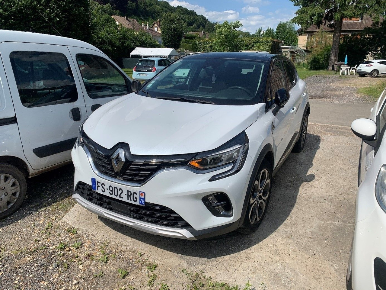 RENAULT CAPTUR - 2020 - Hybride essence électrique - Boîte automatique - II 1.6 E-TECH PLUG-IN 160 INTENS - Personenwagen: afbeelding 1 RENAULT CAPTUR - 2020 - Hybride essence électrique - Boîte automatique - II 1.6 E-TECH PLUG-IN 160 INTENS - Personenwagen: afbeelding 1