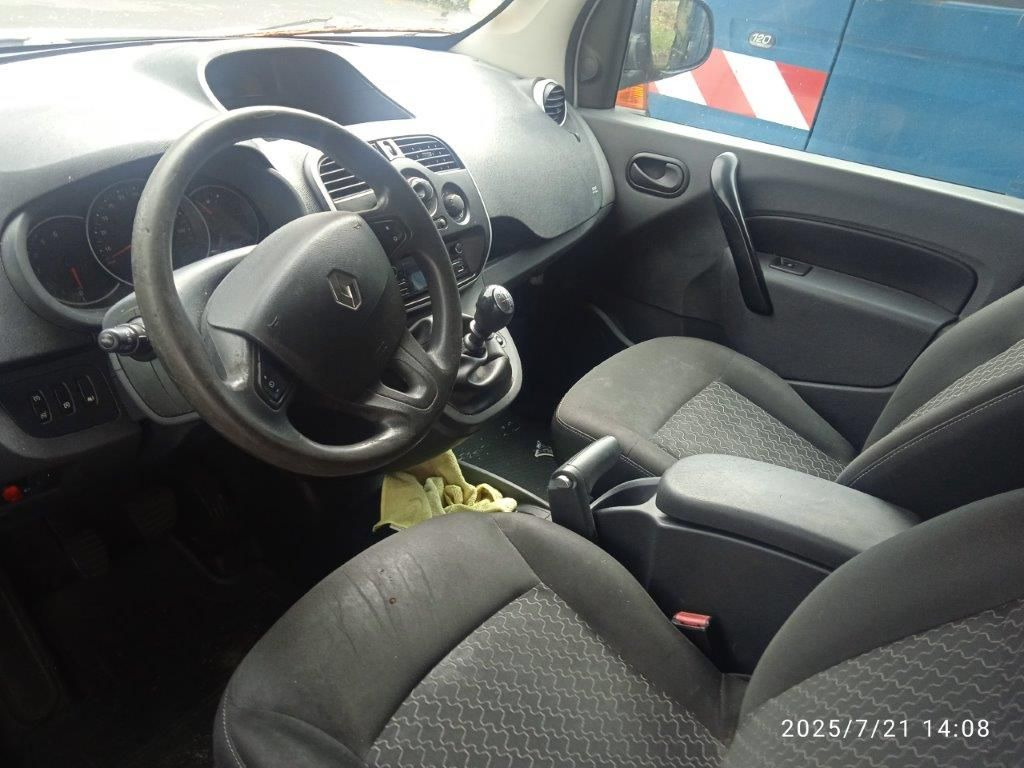 RENAULT KANGOO DY087EW - Kleine bestelwagen: afbeelding 2 RENAULT KANGOO DY087EW - Kleine bestelwagen: afbeelding 2