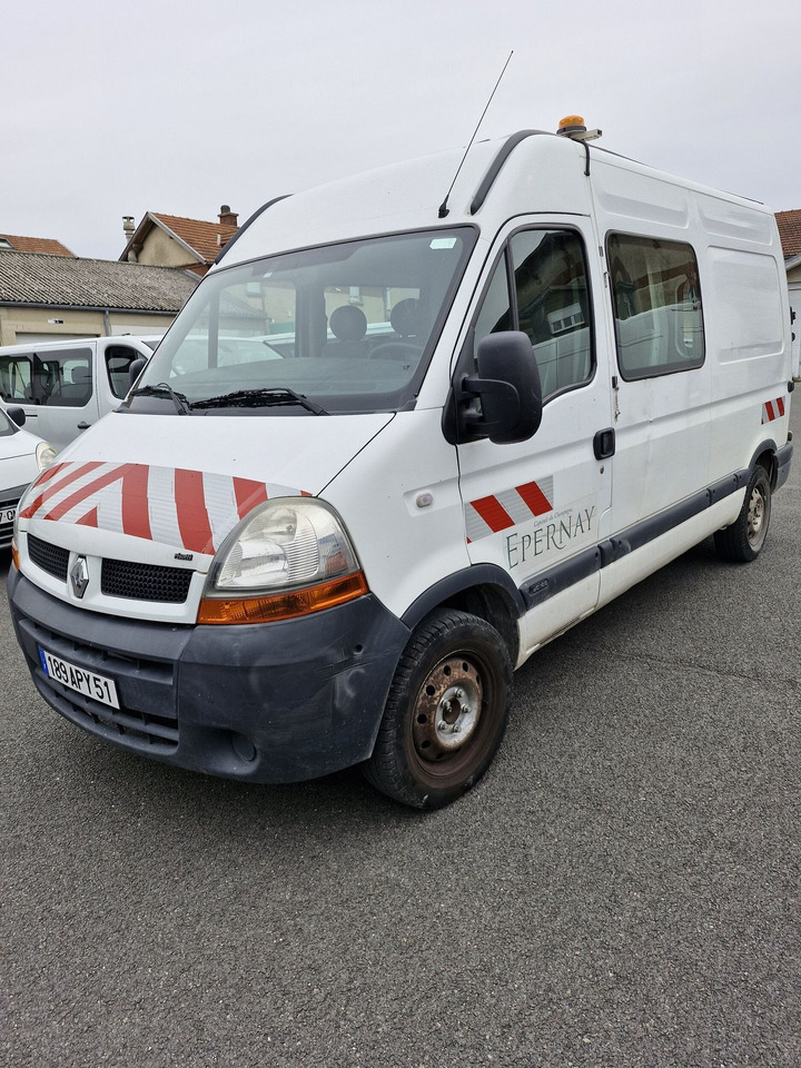 Renault Master 189APY51 7 places de 2005. 68 226 Km. Cabine repliable. Entretien régulier. Compte rendus des derniers Contrôle technique en pièces jointe avec Carte grise + historique entretien. - Bestelwagen met dubbele cabine: afbeelding 3 Renault Master 189APY51 7 places de 2005. 68 226 Km. Cabine repliable. Entretien régulier. Compte rendus des derniers Contrôle technique en pièces jointe avec Carte grise + historique entretien. - Bestelwagen met dubbele cabine: afbeelding 3