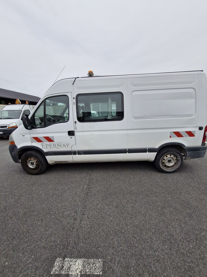 Renault Master 189APY51 7 places de 2005. 68 226 Km. Cabine repliable. Entretien régulier. Compte rendus des derniers Contrôle technique en pièces jointe avec Carte grise + historique entretien. - Bestelwagen met dubbele cabine: afbeelding 1 Renault Master 189APY51 7 places de 2005. 68 226 Km. Cabine repliable. Entretien régulier. Compte rendus des derniers Contrôle technique en pièces jointe avec Carte grise + historique entretien. - Bestelwagen met dubbele cabine: afbeelding 1