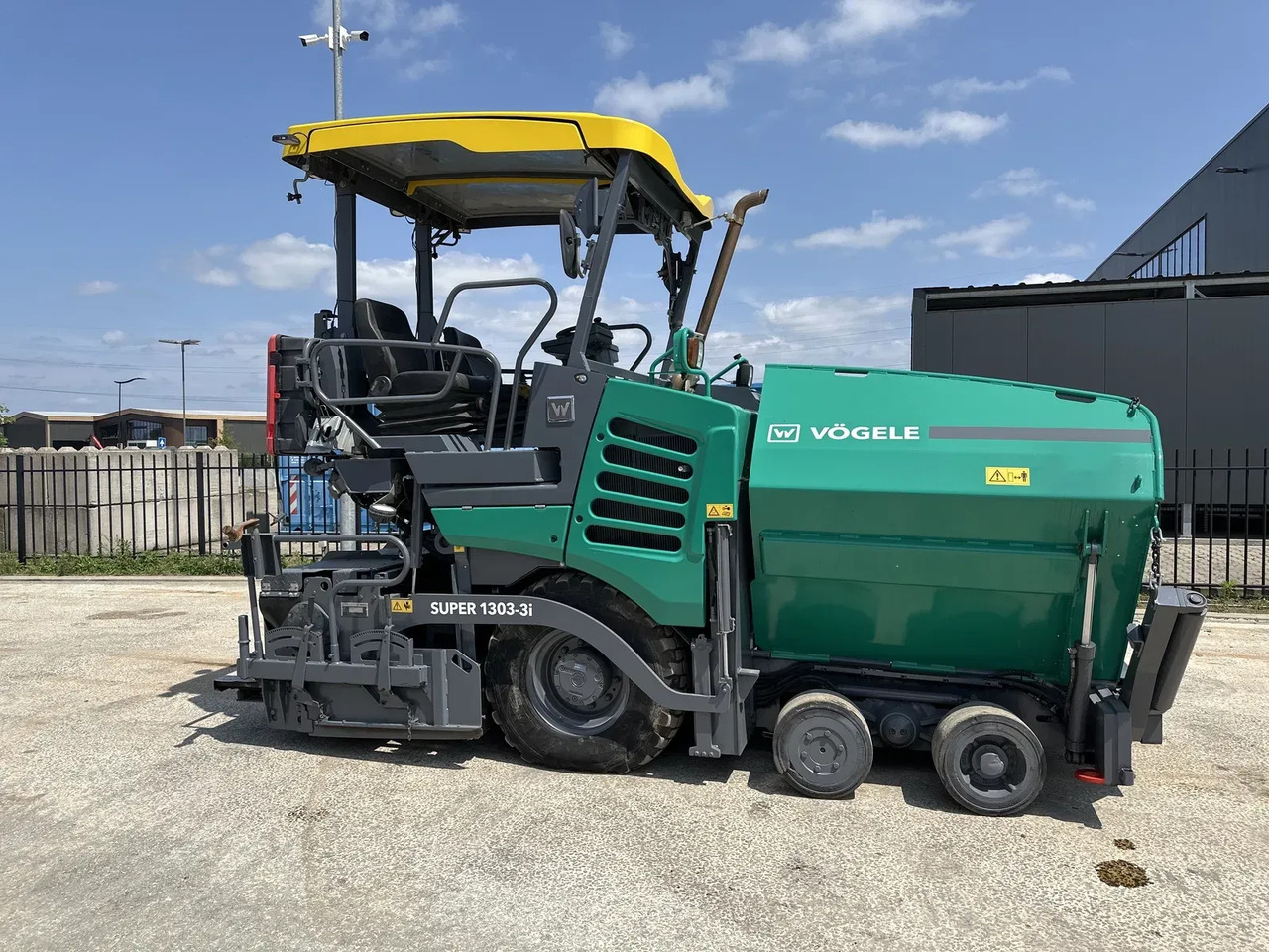 Vögele Super 1303-3i - Asfaltafwerkmachine: afbeelding 1 Vögele Super 1303-3i - Asfaltafwerkmachine: afbeelding 1