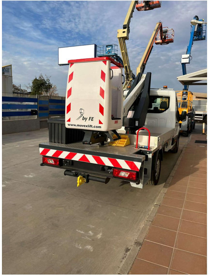 Usado Topy 11.1 sobre FORD TRANSIT CC FT3500 - Vrachtwagen hoogwerker: afbeelding 4 Usado Topy 11.1 sobre FORD TRANSIT CC FT3500 - Vrachtwagen hoogwerker: afbeelding 4