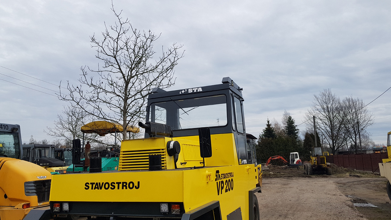 Stavostroj Remasz VP200 - Bandenwals: afbeelding 2 Stavostroj Remasz VP200 - Bandenwals: afbeelding 2