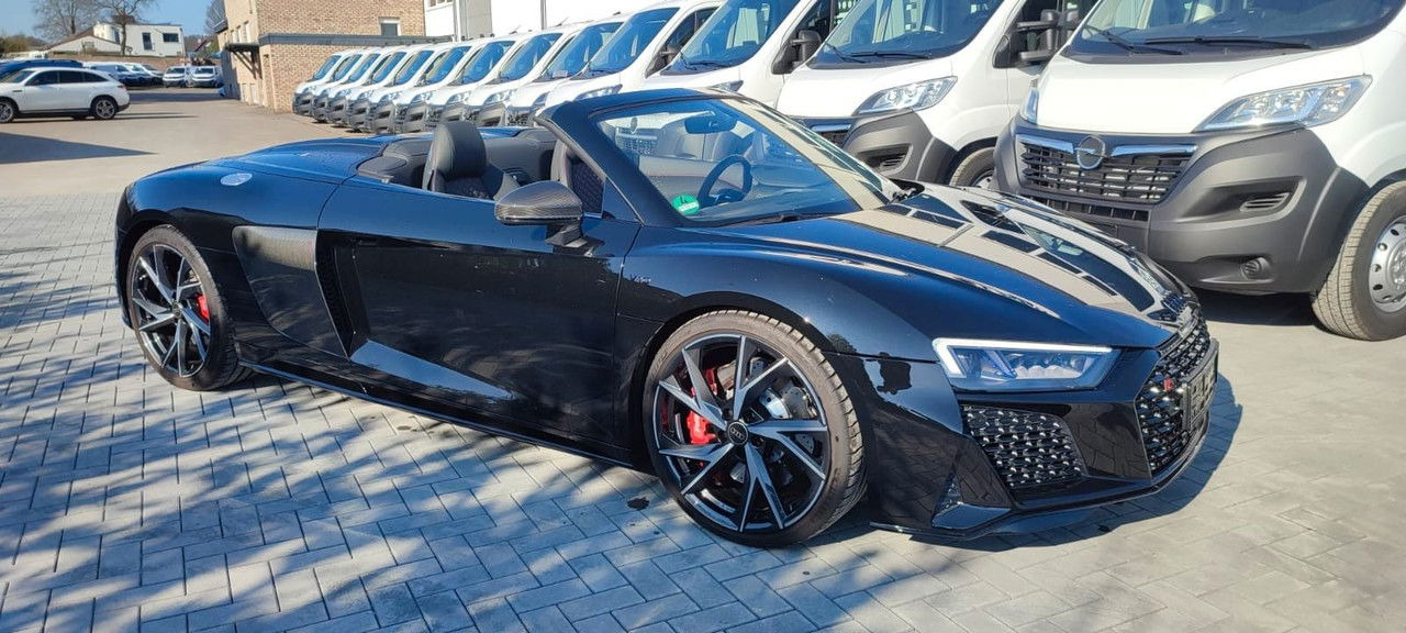 Audi R8 Spyder 5.2 FSI RWD performance - Cabrio: afbeelding 2 Audi R8 Spyder 5.2 FSI RWD performance - Cabrio: afbeelding 2