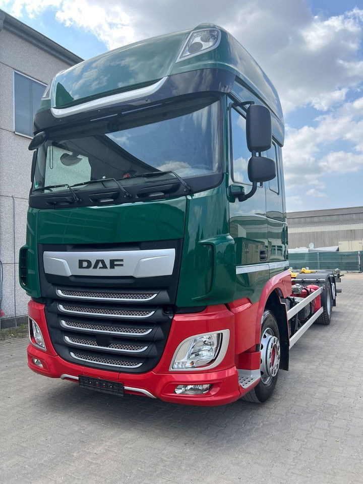 DAF XF 480 FAN SSC BDF C715/745 + Intarder + 2x Tank - Containertransporter/ Wissellaadbak vrachtwagen: afbeelding 1 DAF XF 480 FAN SSC BDF C715/745 + Intarder + 2x Tank - Containertransporter/ Wissellaadbak vrachtwagen: afbeelding 1