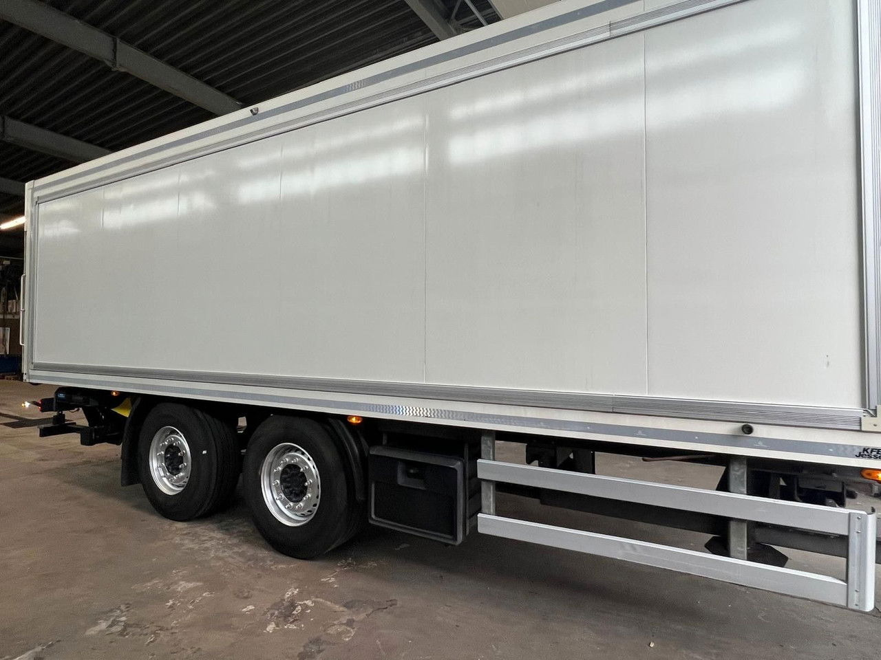 Mercedes-Benz Actros 2543 Komplettzug Voll-Luft - Lange Koffer - Bakwagen: afbeelding 5 Mercedes-Benz Actros 2543 Komplettzug Voll-Luft - Lange Koffer - Bakwagen: afbeelding 5