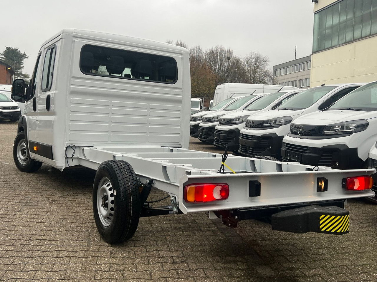 Opel Movano Fahrgestell DoKa PS 180 35 L4 Heavy DSK - BE trekker, Bestelwagen met dubbele cabine: afbeelding 5 Opel Movano Fahrgestell DoKa PS 180 35 L4 Heavy DSK - BE trekker, Bestelwagen met dubbele cabine: afbeelding 5