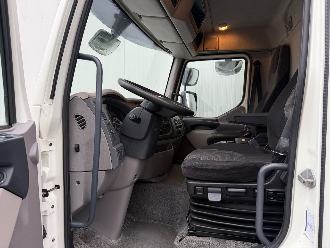 Schuifzeilen vrachtwagen DAF LF 260 2T LBW TÜV neu: afbeelding 6