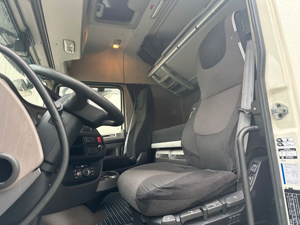 DAF XF 460 SpaceCab Retarder TÜV neu - Containertransporter/ Wissellaadbak vrachtwagen: afbeelding 5 DAF XF 460 SpaceCab Retarder TÜV neu - Containertransporter/ Wissellaadbak vrachtwagen: afbeelding 5