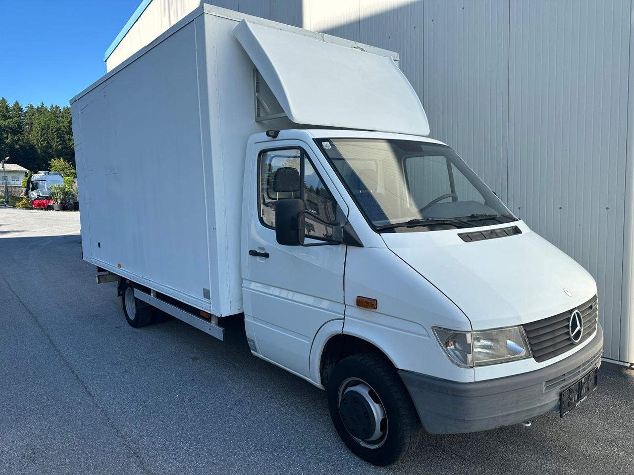 Mercedes-Benz 412 D Koffer Klima - Bestelwagen gesloten laadbak: afbeelding 2 Mercedes-Benz 412 D Koffer Klima - Bestelwagen gesloten laadbak: afbeelding 2