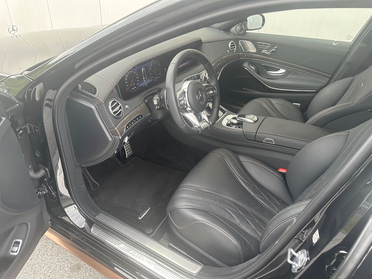 Mercedes-Benz S 65 AMG Final Edition 1/130 - Sedan: afbeelding 4 Mercedes-Benz S 65 AMG Final Edition 1/130 - Sedan: afbeelding 4