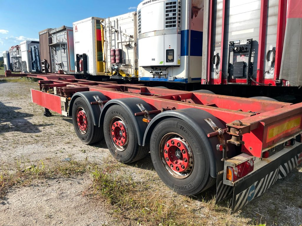 Renders 3 Achs Teleskop Liftachse Renders 3 Achs Teleskop Liftachse - Containertransporter/ Wissellaadbak oplegger: afbeelding 1 Renders 3 Achs Teleskop Liftachse Renders 3 Achs Teleskop Liftachse - Containertransporter/ Wissellaadbak oplegger: afbeelding 1