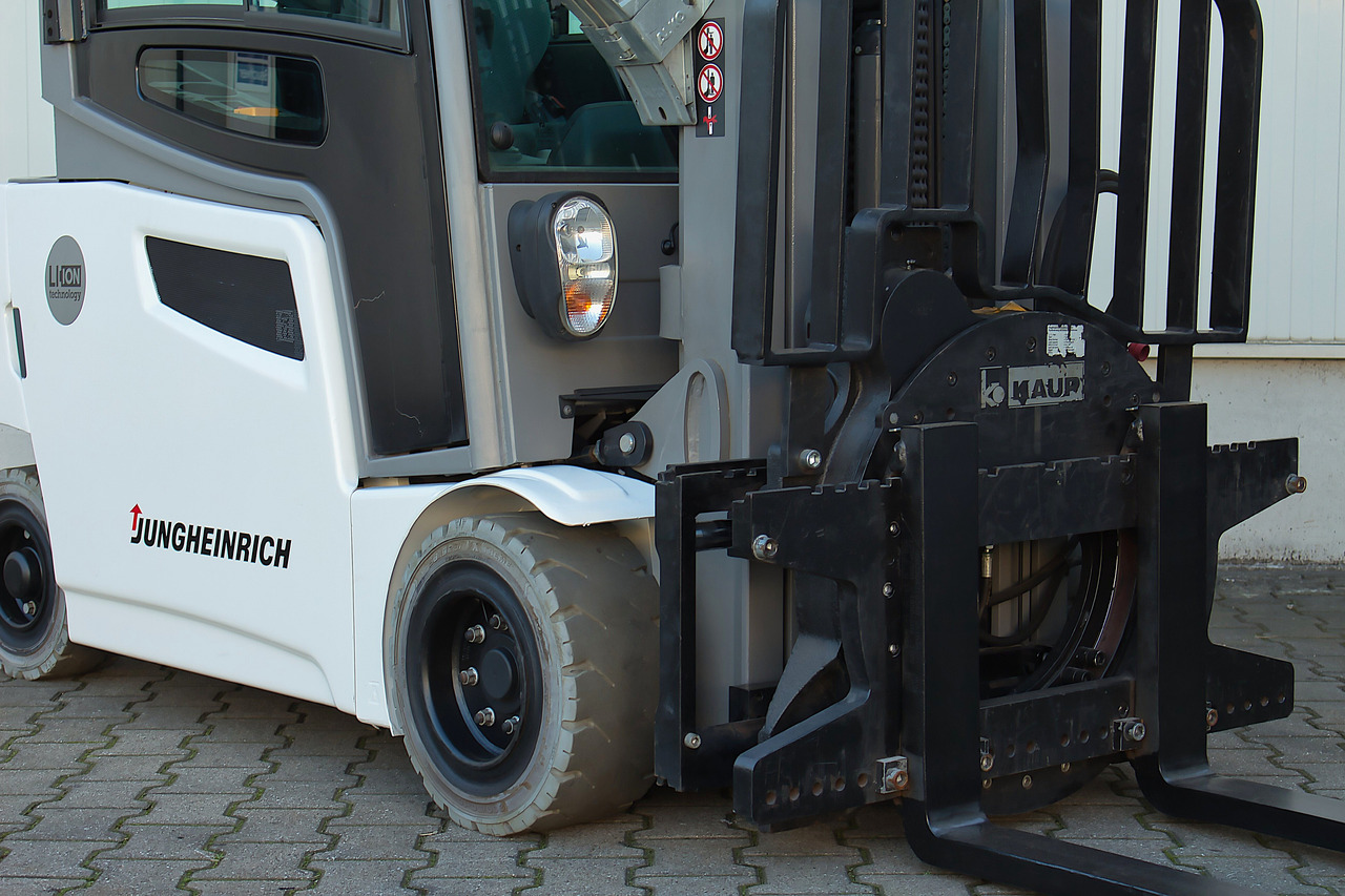Elektrische heftruck Jungheinrich EFG320 - Triplex - Drehgerät - Li-Ion: afbeelding 19 Elektrische heftruck Jungheinrich EFG320 - Triplex - Drehgerät - Li-Ion: afbeelding 19