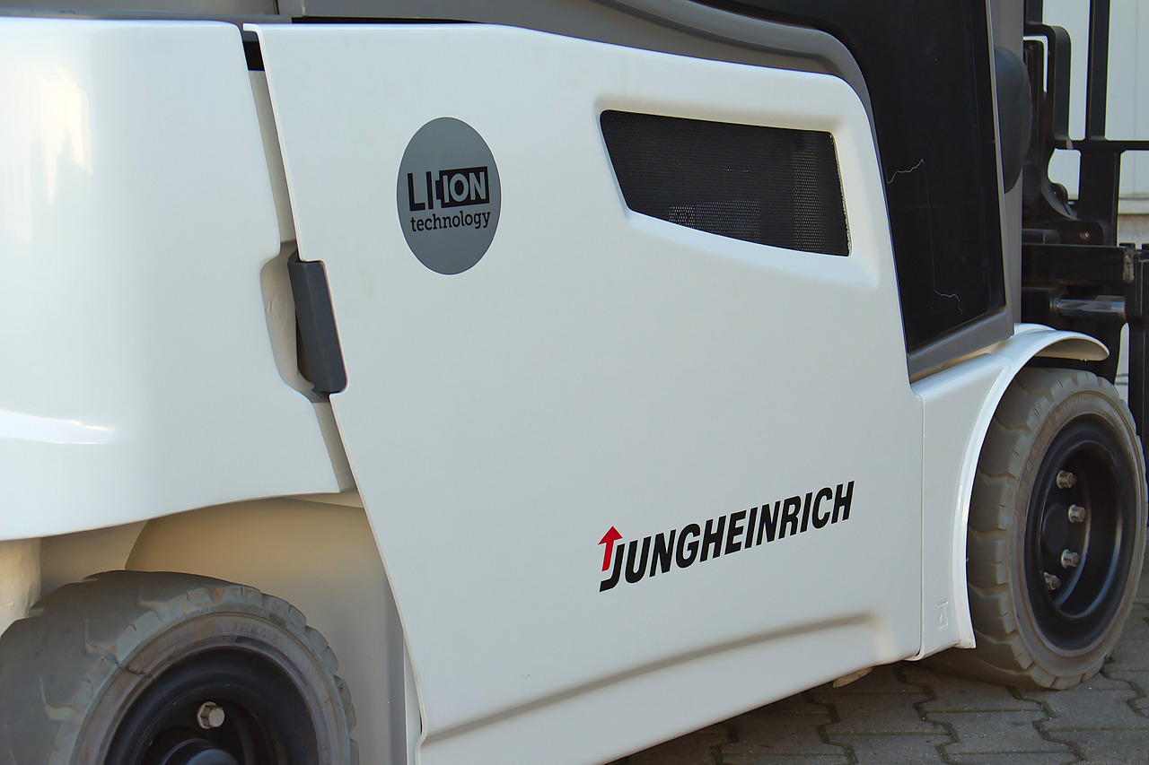 Elektrische heftruck Jungheinrich EFG320 - Triplex - Drehgerät - Li-Ion: afbeelding 17 Elektrische heftruck Jungheinrich EFG320 - Triplex - Drehgerät - Li-Ion: afbeelding 17