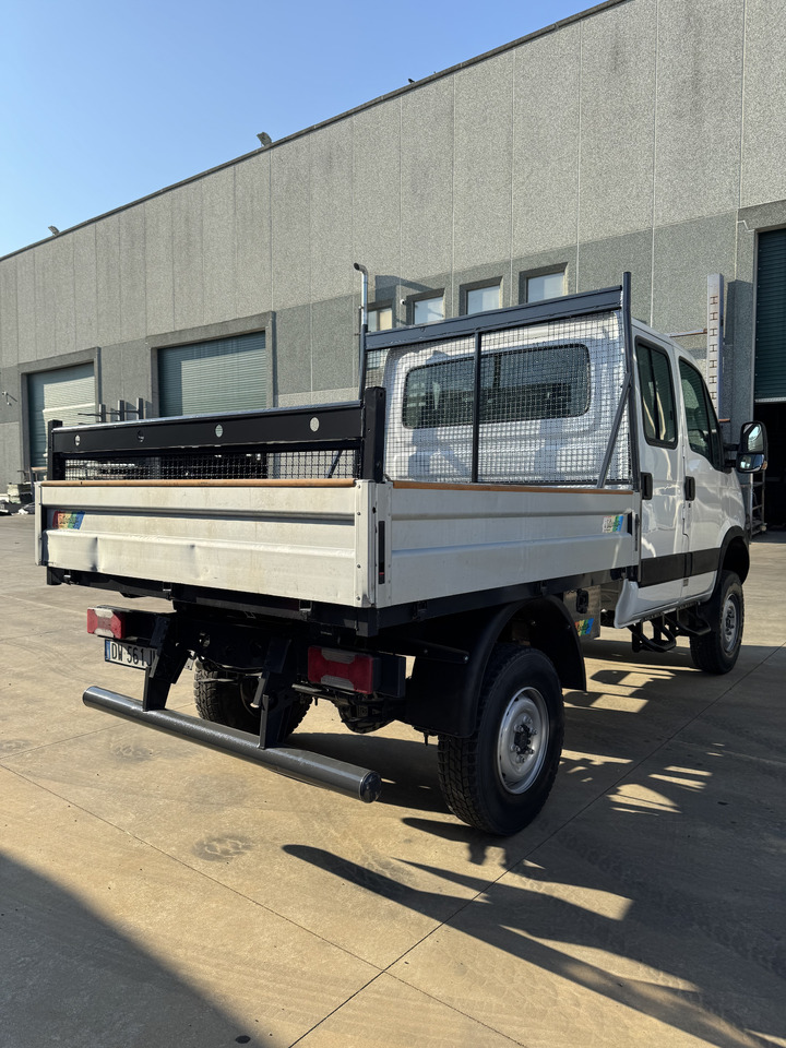IVECO Daily 4X4 - Bestelwagen open laadbak: afbeelding 4 IVECO Daily 4X4 - Bestelwagen open laadbak: afbeelding 4