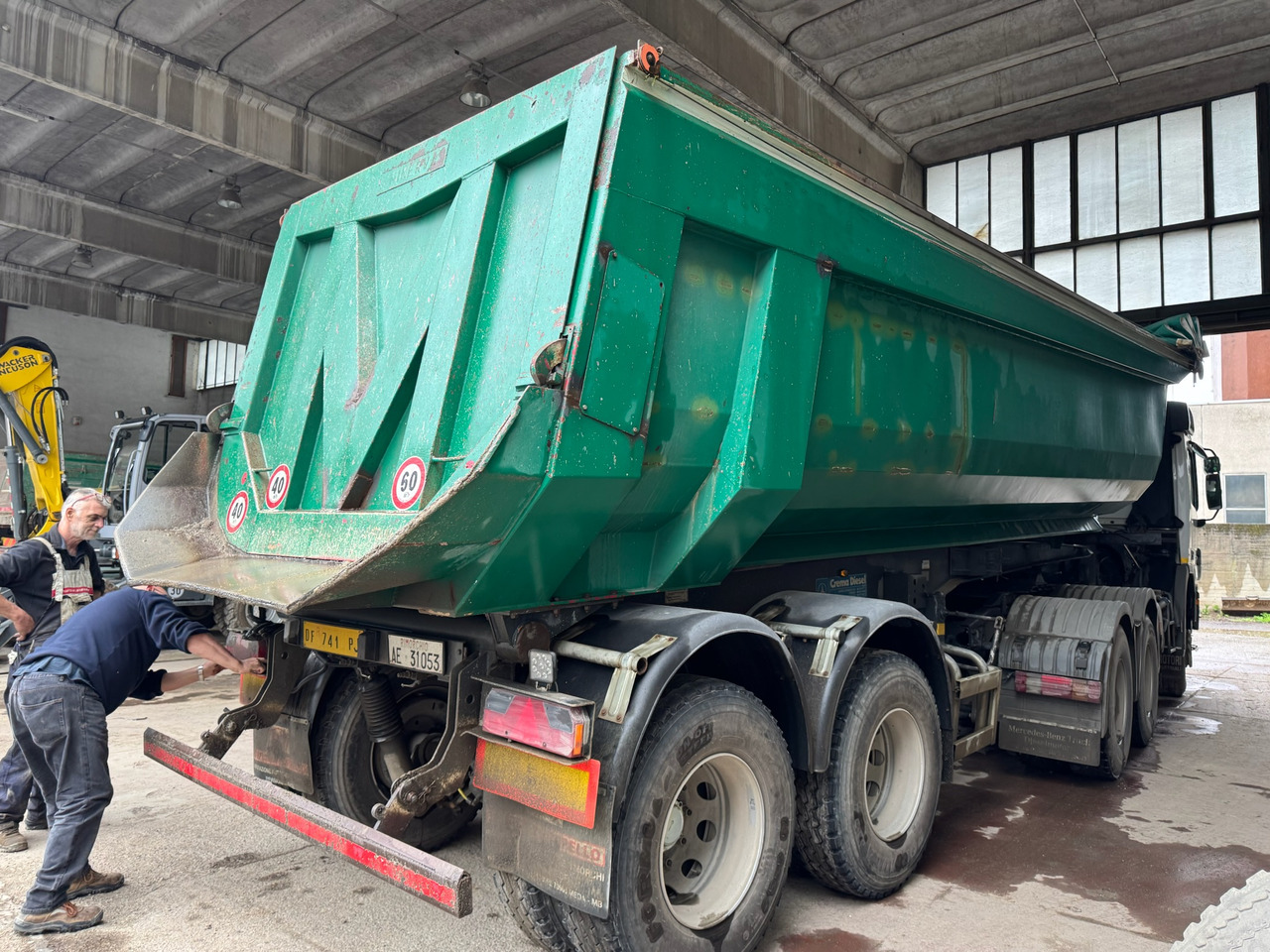 MINERVA Semirimorchio Ribaltabile Mezzo d'Opera - Kipper oplegger: afbeelding 2 MINERVA Semirimorchio Ribaltabile Mezzo d'Opera - Kipper oplegger: afbeelding 2