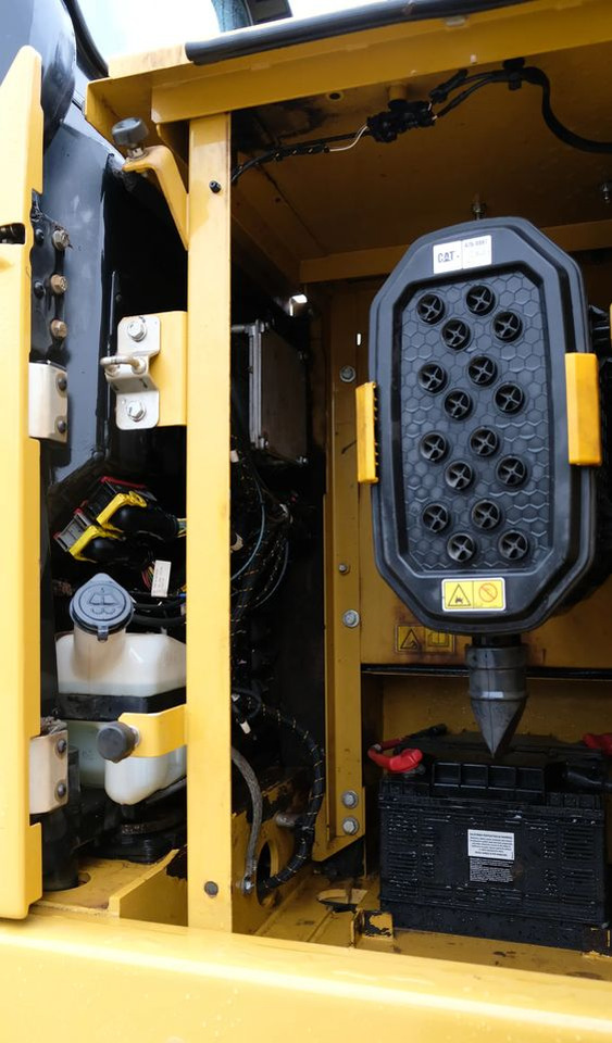 Rupsgraafmachine Caterpillar 320 2D ADVANSE JAPAN MODEL 2020R: afbeelding 11 Rupsgraafmachine Caterpillar 320 2D ADVANSE JAPAN MODEL 2020R: afbeelding 11