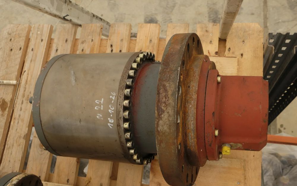Reduktor obrotu SAT 275/261Liebherr R 906,R916,R922,R924,R926 - Transmissie: afbeelding 1 Reduktor obrotu SAT 275/261Liebherr R 906,R916,R922,R924,R926 - Transmissie: afbeelding 1