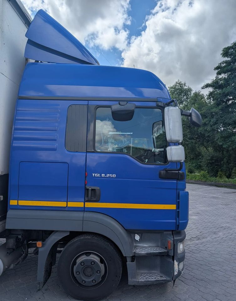 MAN TGL 8.250 - Schuifzeilen vrachtwagen, Aanhangwagen met huif: afbeelding 3 MAN TGL 8.250 - Schuifzeilen vrachtwagen, Aanhangwagen met huif: afbeelding 3