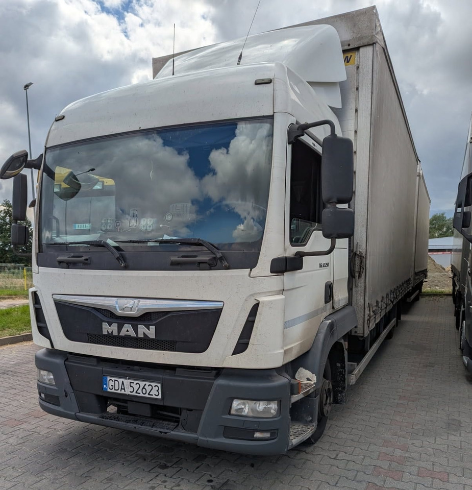 MAN TGL x 3 (2*2014 + 1*2013) - Schuifzeilen vrachtwagen: afbeelding 2 MAN TGL x 3 (2*2014 + 1*2013) - Schuifzeilen vrachtwagen: afbeelding 2