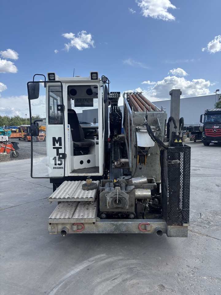 Rockdrill MT - 15 - Horizontaal gestuurd boren: afbeelding 4 Rockdrill MT - 15 - Horizontaal gestuurd boren: afbeelding 4