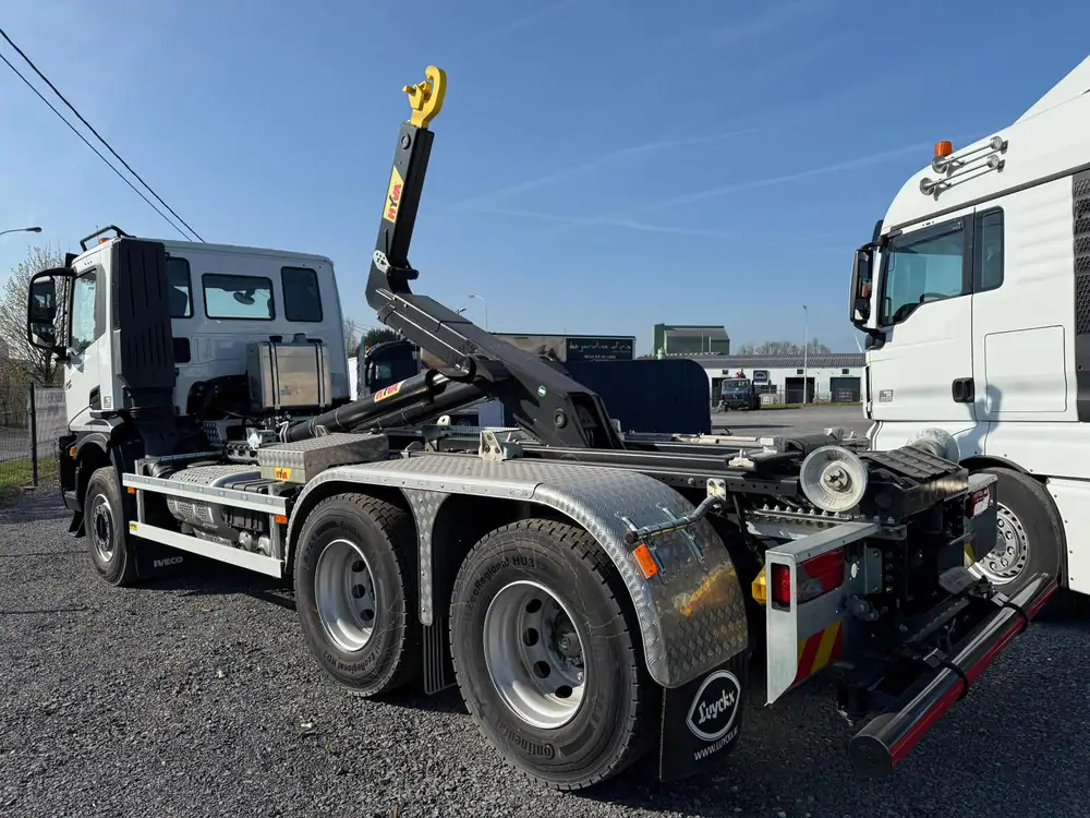 Iveco AD300T48 HYVALIFT 20 TONS*pare-choc hydraulique - Haakarmsysteem vrachtwagen: afbeelding 3 Iveco AD300T48 HYVALIFT 20 TONS*pare-choc hydraulique - Haakarmsysteem vrachtwagen: afbeelding 3