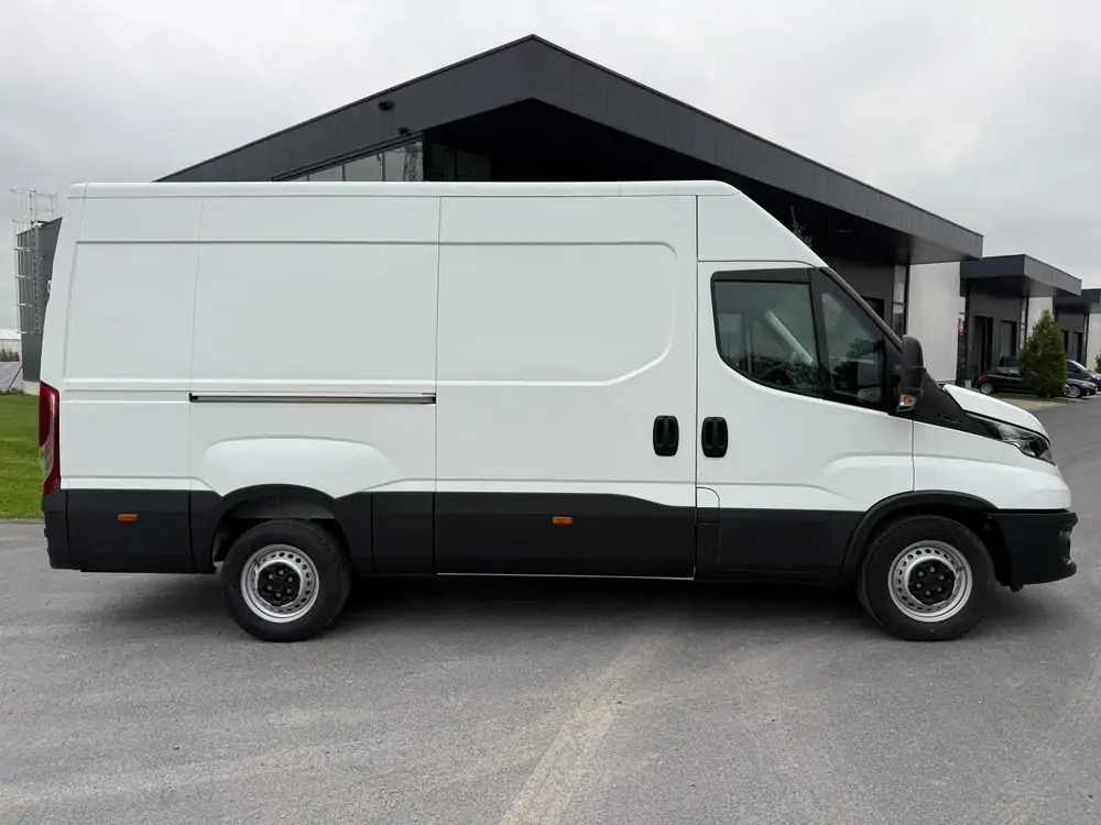 Iveco Daily 35-140 *L3H2*DISPO DE STOCK*Airco*Cruise control - Gesloten bestelwagen: afbeelding 3 Iveco Daily 35-140 *L3H2*DISPO DE STOCK*Airco*Cruise control - Gesloten bestelwagen: afbeelding 3