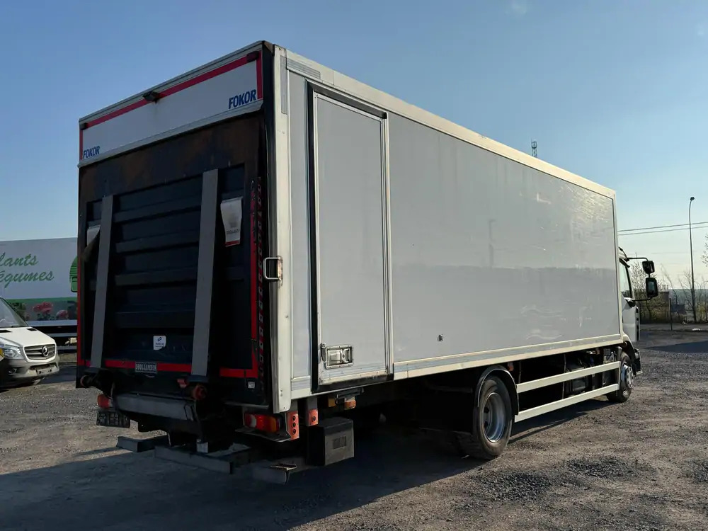 Renault D14 250 *D14 250 cv* - Bakwagen: afbeelding 4 Renault D14 250 *D14 250 cv* - Bakwagen: afbeelding 4