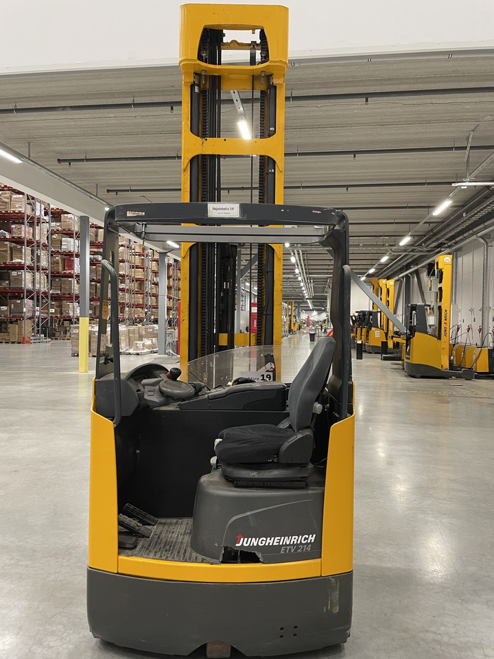JUNGHEINRICH ETV214 - Reach truck: afbeelding 2 JUNGHEINRICH ETV214 - Reach truck: afbeelding 2