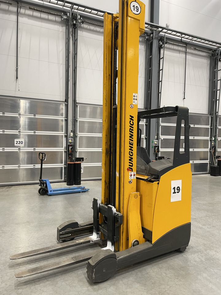 JUNGHEINRICH ETV214 - Reach truck: afbeelding 3 JUNGHEINRICH ETV214 - Reach truck: afbeelding 3