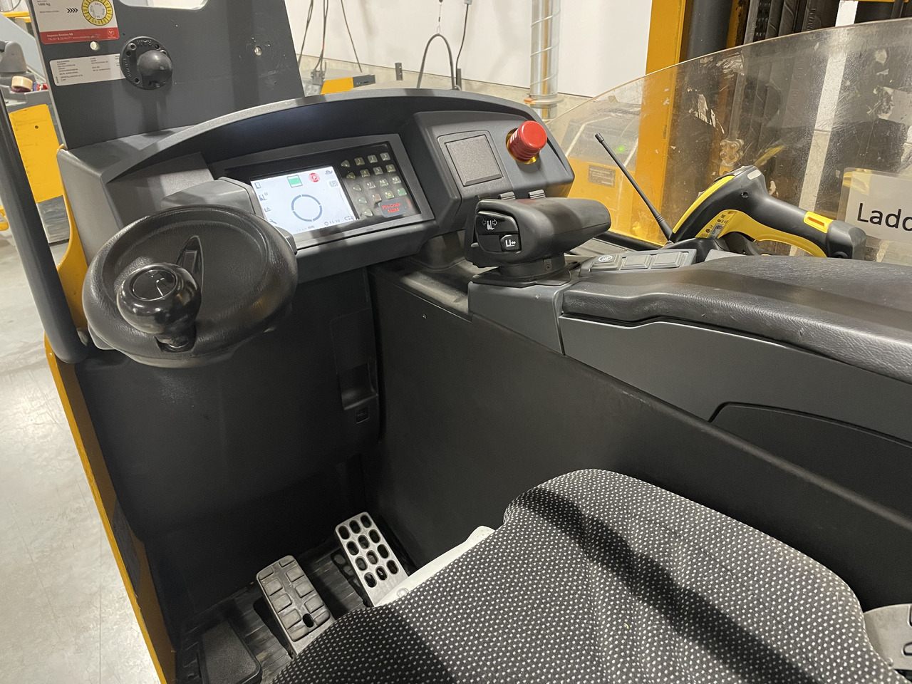 JUNGHEINRICH ETV214 - Reach truck: afbeelding 4 JUNGHEINRICH ETV214 - Reach truck: afbeelding 4