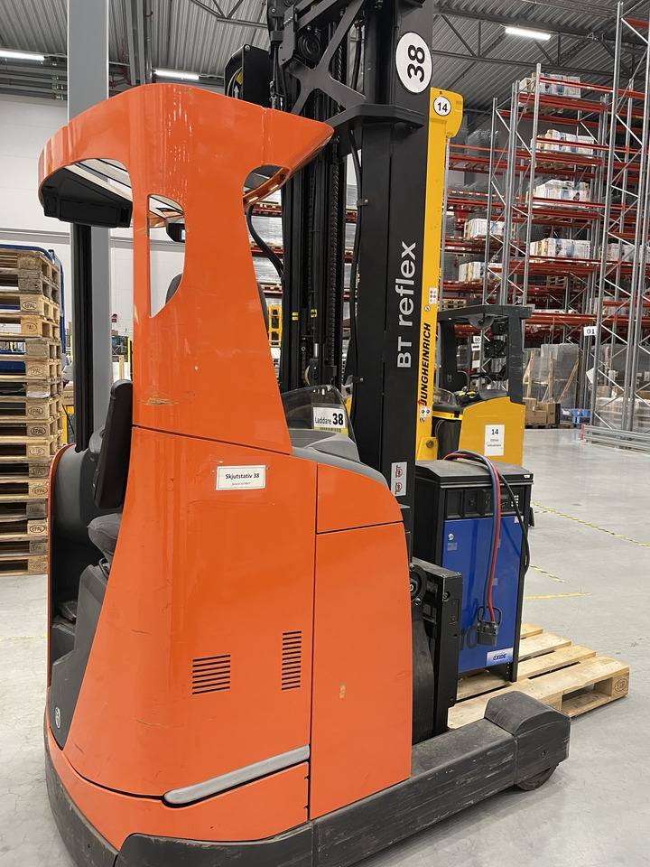 TOYOTA BT-RRE 160E - Reach truck: afbeelding 4 TOYOTA BT-RRE 160E - Reach truck: afbeelding 4