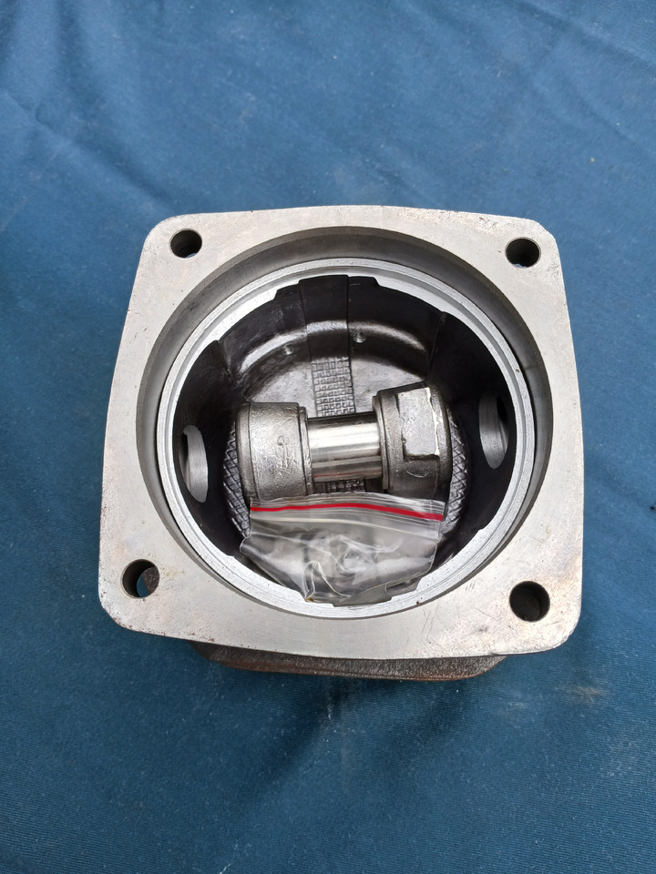 DT Cylinder/ Piston aircompressor for Mercedes - Compressor: afbeelding 2 DT Cylinder/ Piston aircompressor for Mercedes - Compressor: afbeelding 2