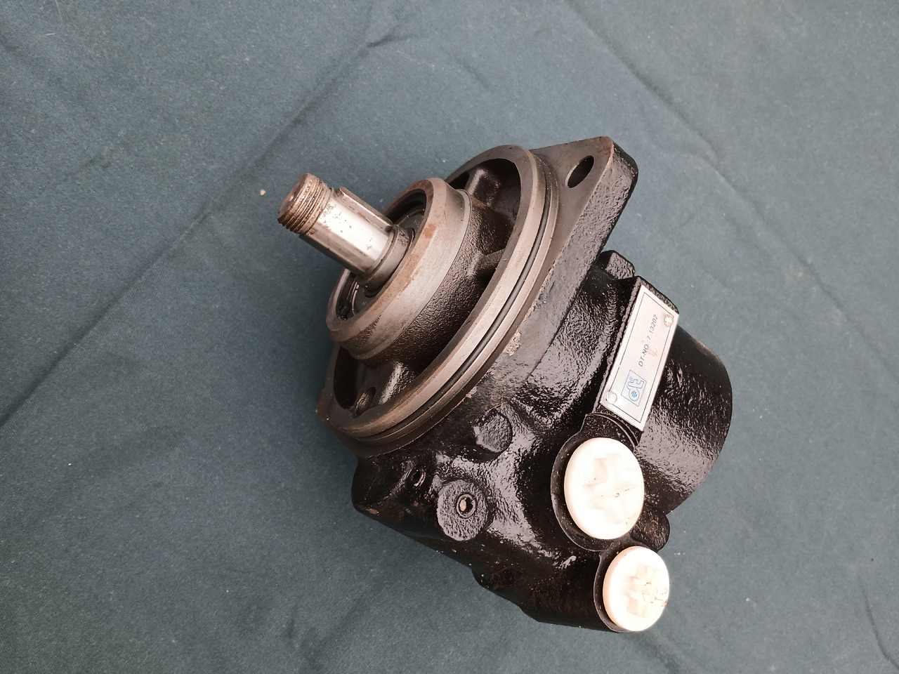 Steeringpump DT 713202 for IVECO - Stuurpomp: afbeelding 1 Steeringpump DT 713202 for IVECO - Stuurpomp: afbeelding 1