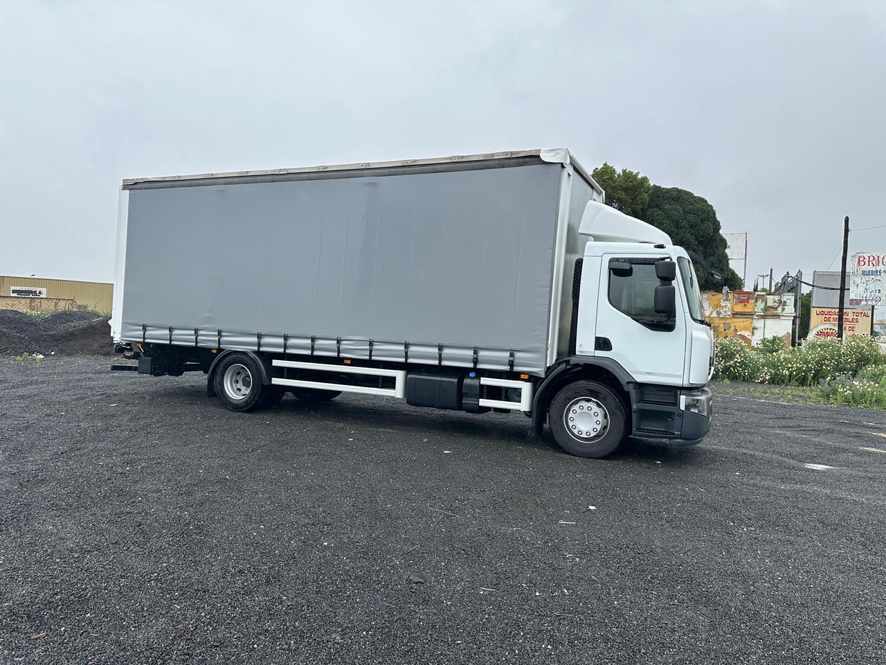 RENAULT PREMIUM 380 - Schuifzeilen vrachtwagen: afbeelding 2 RENAULT PREMIUM 380 - Schuifzeilen vrachtwagen: afbeelding 2
