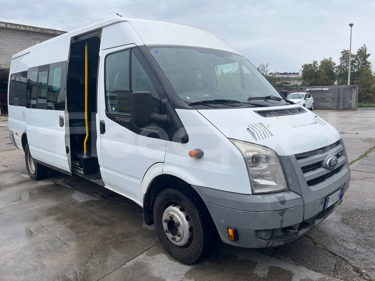 Ford Transit - Streekbus: afbeelding 1 Ford Transit - Streekbus: afbeelding 1