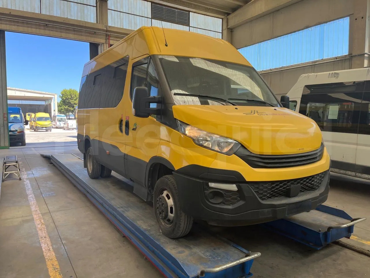 Iveco Daily - Schoolbus: afbeelding 1 Iveco Daily - Schoolbus: afbeelding 1
