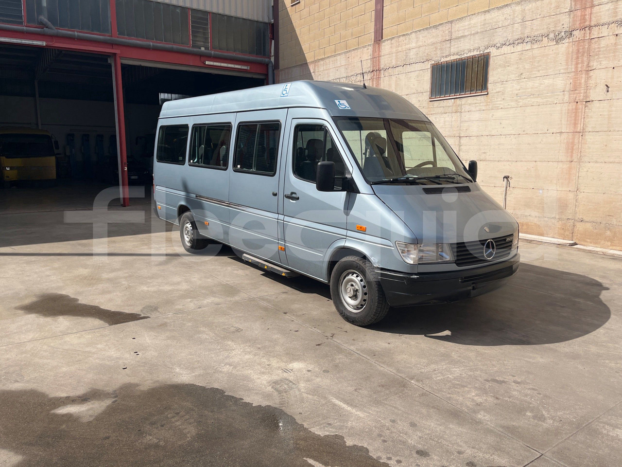 Mercedes-Benz Sprinter - Minibus, Personenvervoer: afbeelding 1 Mercedes-Benz Sprinter - Minibus, Personenvervoer: afbeelding 1