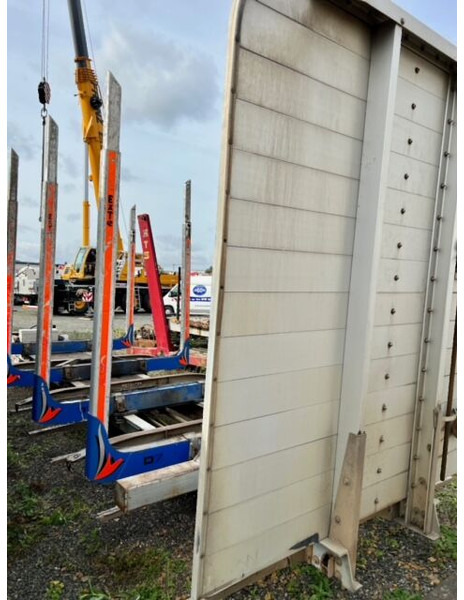 Bosbouwmachine ALUCAR Holzaufbau mit Rungen: afbeelding 8 Bosbouwmachine ALUCAR Holzaufbau mit Rungen: afbeelding 8