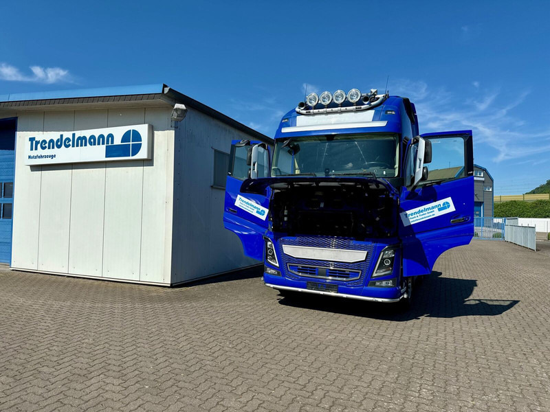 Trekker Volvo FH-16-750 SZM 6x4 80 to Retarder TÜV 09.2026: afbeelding 19 Trekker Volvo FH-16-750 SZM 6x4 80 to Retarder TÜV 09.2026: afbeelding 19